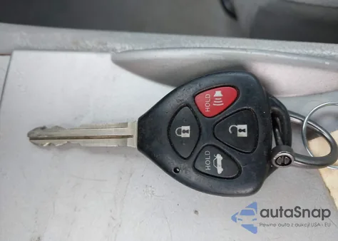 2010 Toyota Camry Le V6 z USA, uszkodzony, nr VIN 4T1BK3EK4AU105760